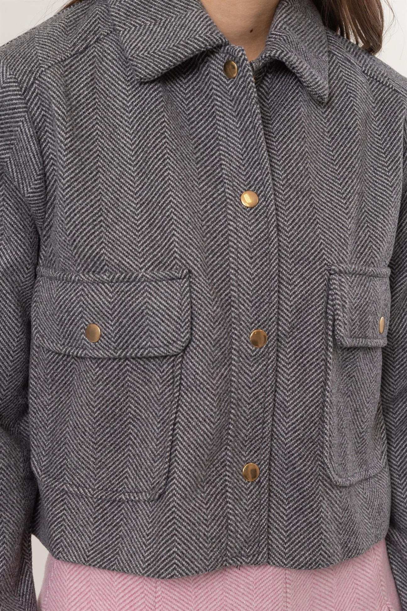 Athena-jacket-gray-sleek-and-stylish-in-everyday-neutral