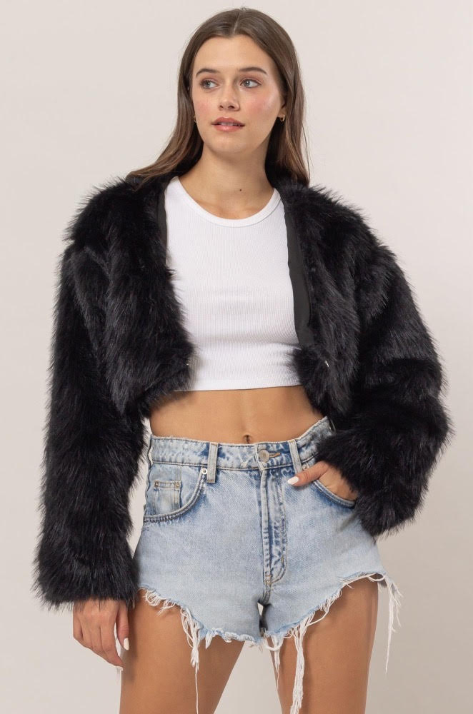Chloe Coat Black – Classic Black Coat with Modern Elegance