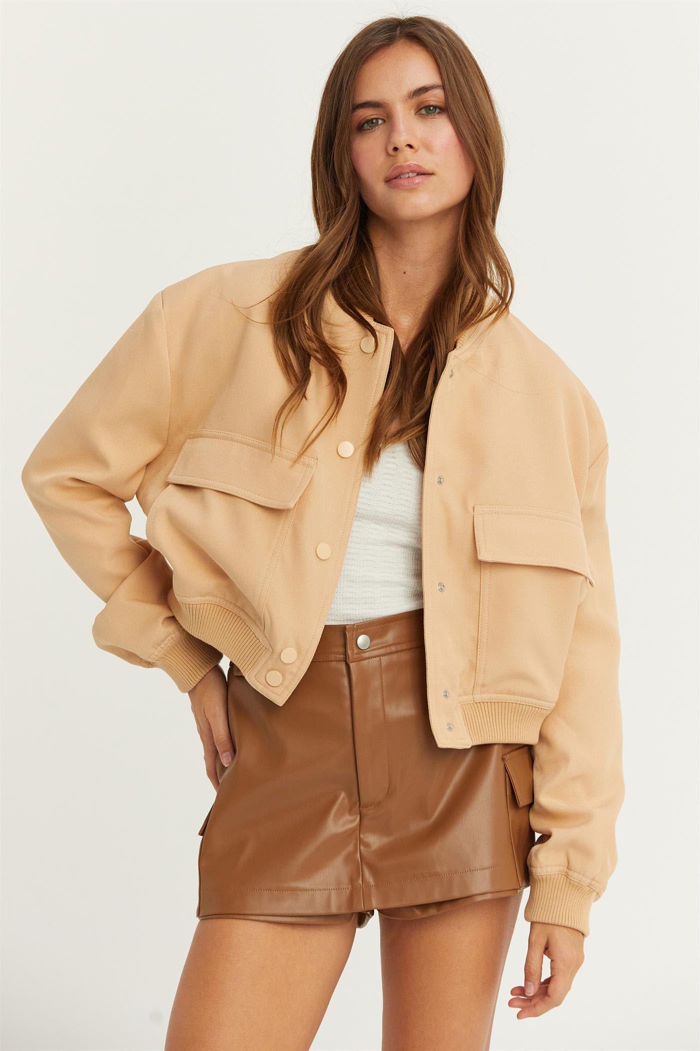 Ember Jacket Short – Modern Cropped Jacket with Effortless Style