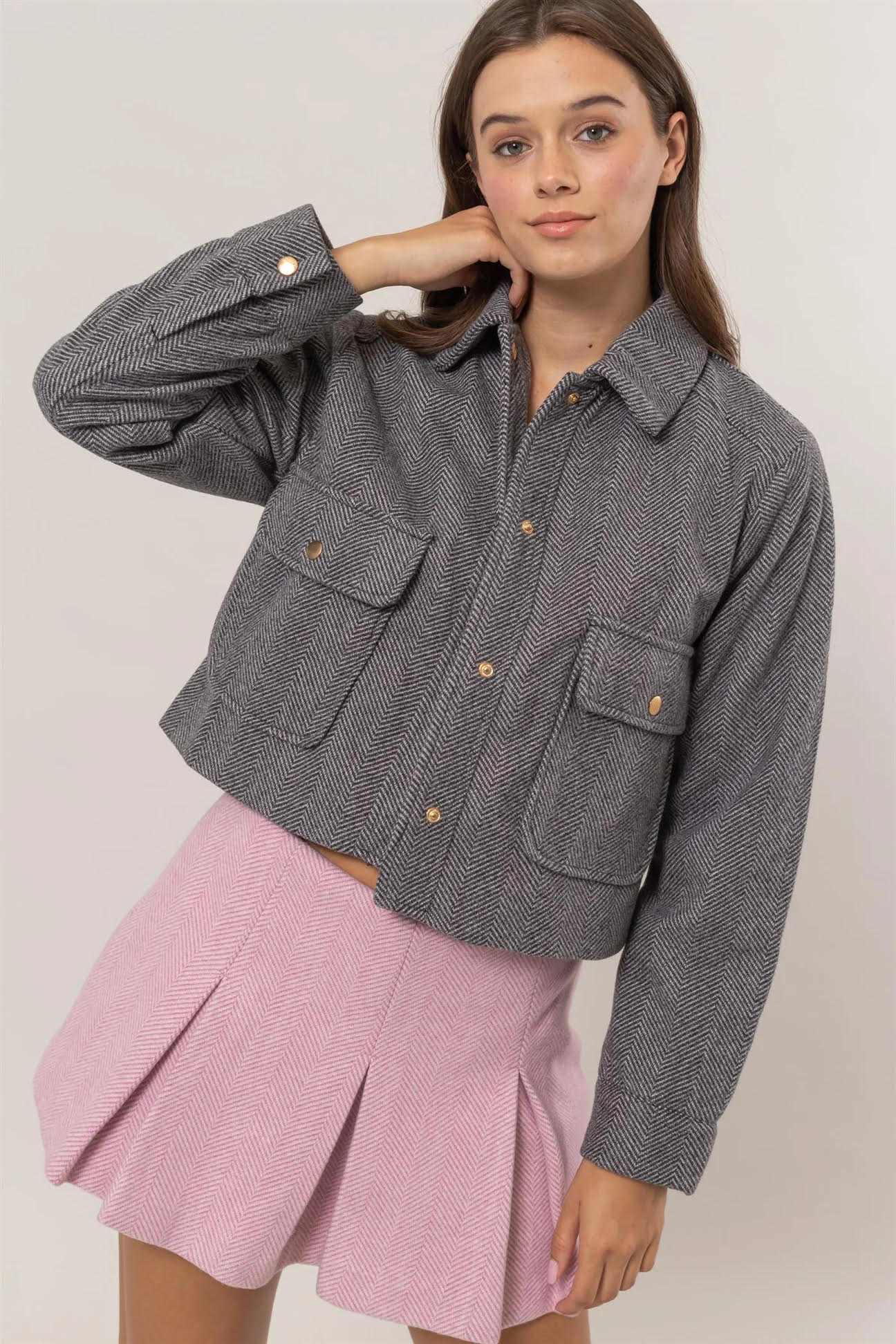 Athena-jacket-gray-sleek-and-stylish-in-everyday-neutral