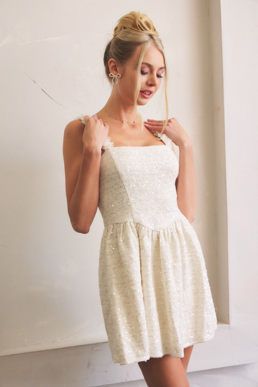 Ema Flower Details – Exquisite Floral Elegance in Every Piece