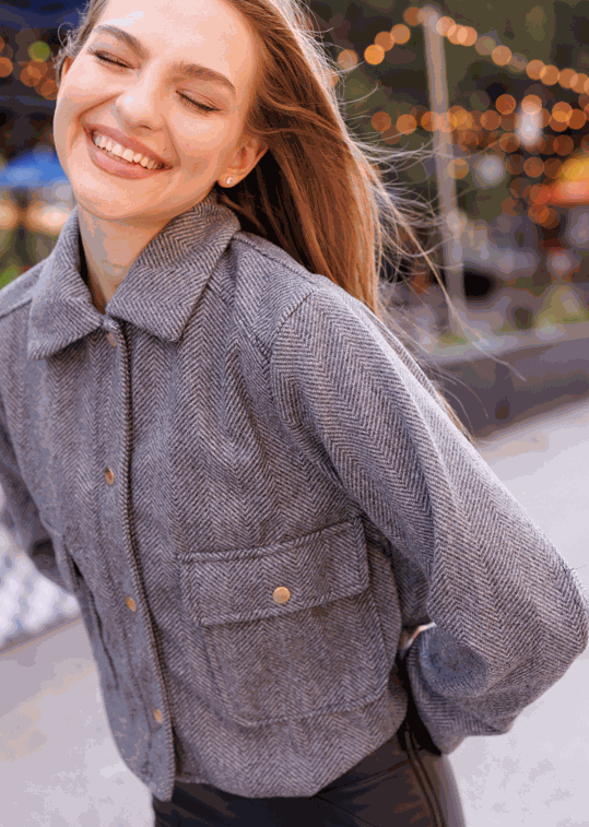 Athena-jacket-gray-sleek-and-stylish-in-everyday-neutral