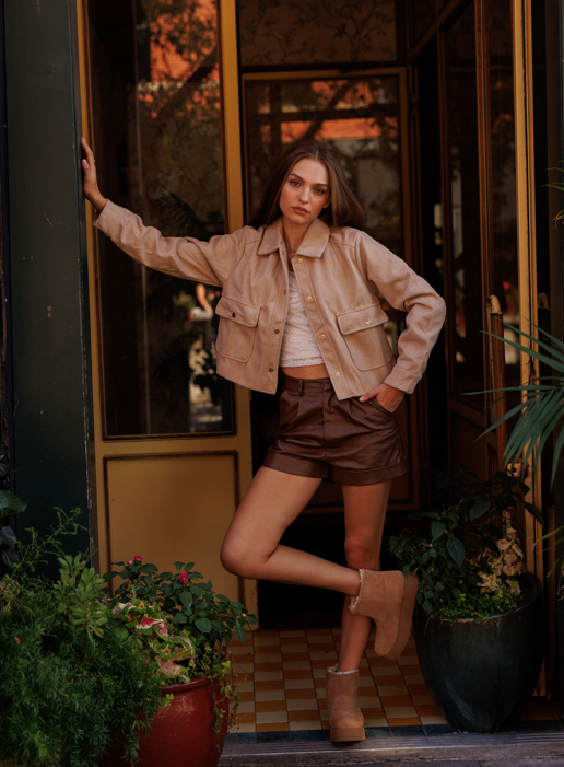 Athena Jacket Taupe – Sophisticated Style in a Soft Neutral