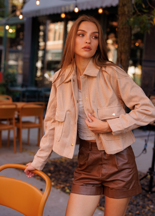 Athena Jacket Taupe – Sophisticated Style in a Soft Neutral