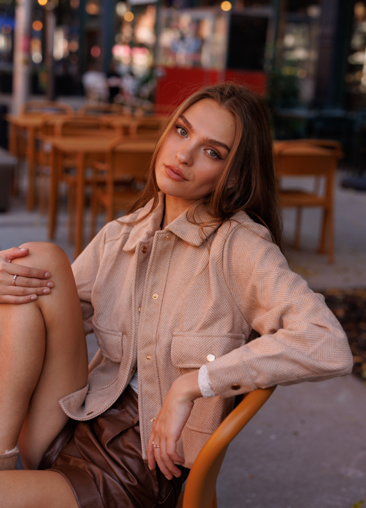 Athena Jacket Taupe – Sophisticated Style in a Soft Neutral