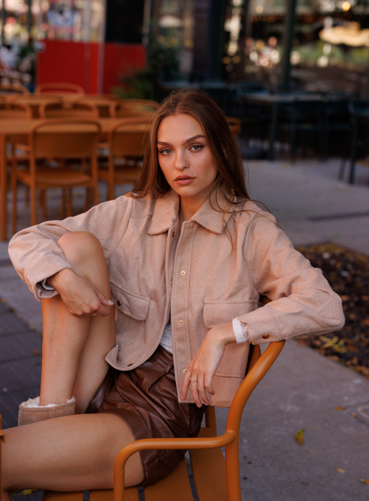 Athena Jacket Taupe – Sophisticated Style in a Soft Neutral