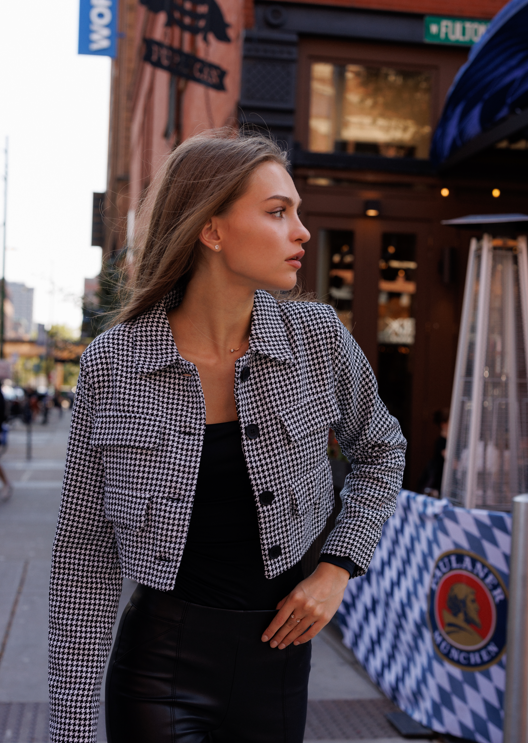Emma Black and White Jacket – Sleek Contrast, Timeless Style