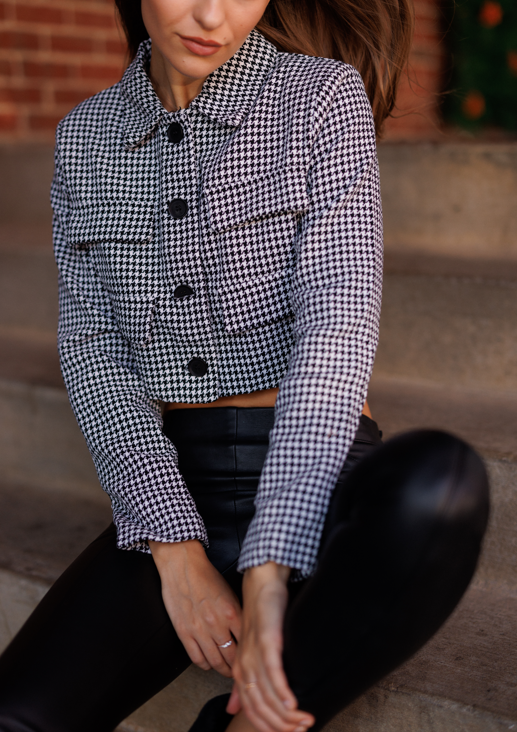 Emma Black and White Jacket – Sleek Contrast, Timeless Style