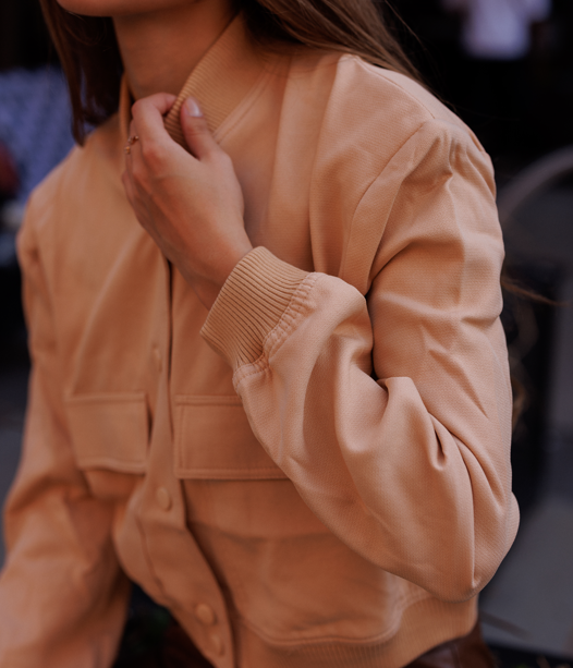 Ember Jacket Short – Modern Cropped Jacket with Effortless Style