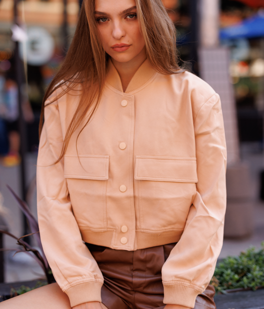 Ember Jacket Short – Modern Cropped Jacket with Effortless Style