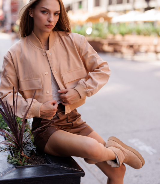 Ember Jacket Short – Modern Cropped Jacket with Effortless Style