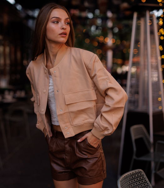 Ember Jacket Short – Modern Cropped Jacket with Effortless Style