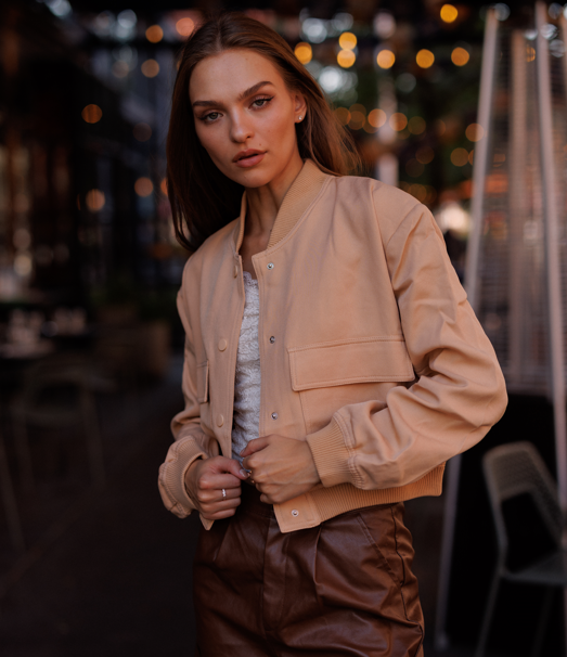 Ember Jacket Short – Modern Cropped Jacket with Effortless Style